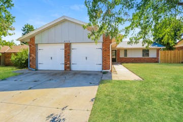8716 Tracy Dr Oklahoma City, OK 73132